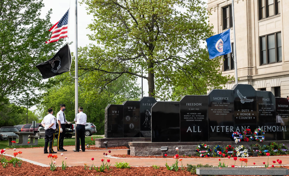 Is the day before veterans day a holiday